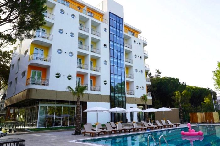 Monaco Garden Hotel
