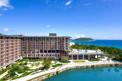 Hualuxe Sanya Yalong Bay Resort