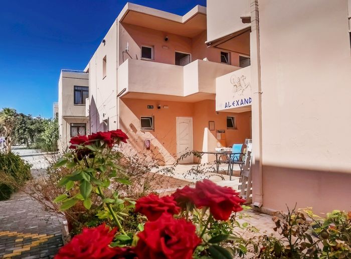 Alexandros Apartments