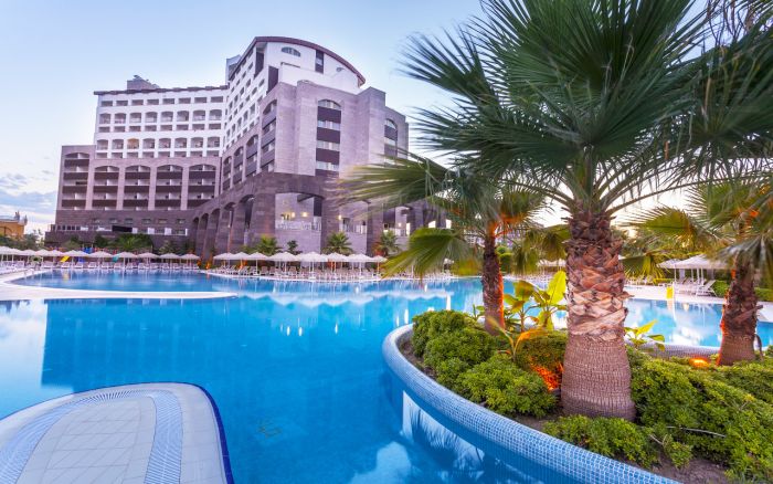 Melas Hotel Lara