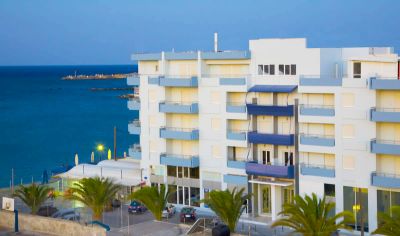Astron Hotel