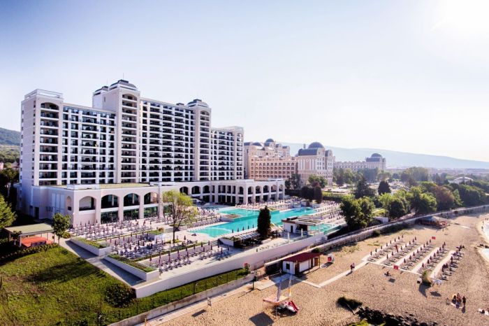 Secrets Sunny Beach Resort & Spa (Adults Only 18+)