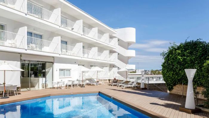 Hotel Tora